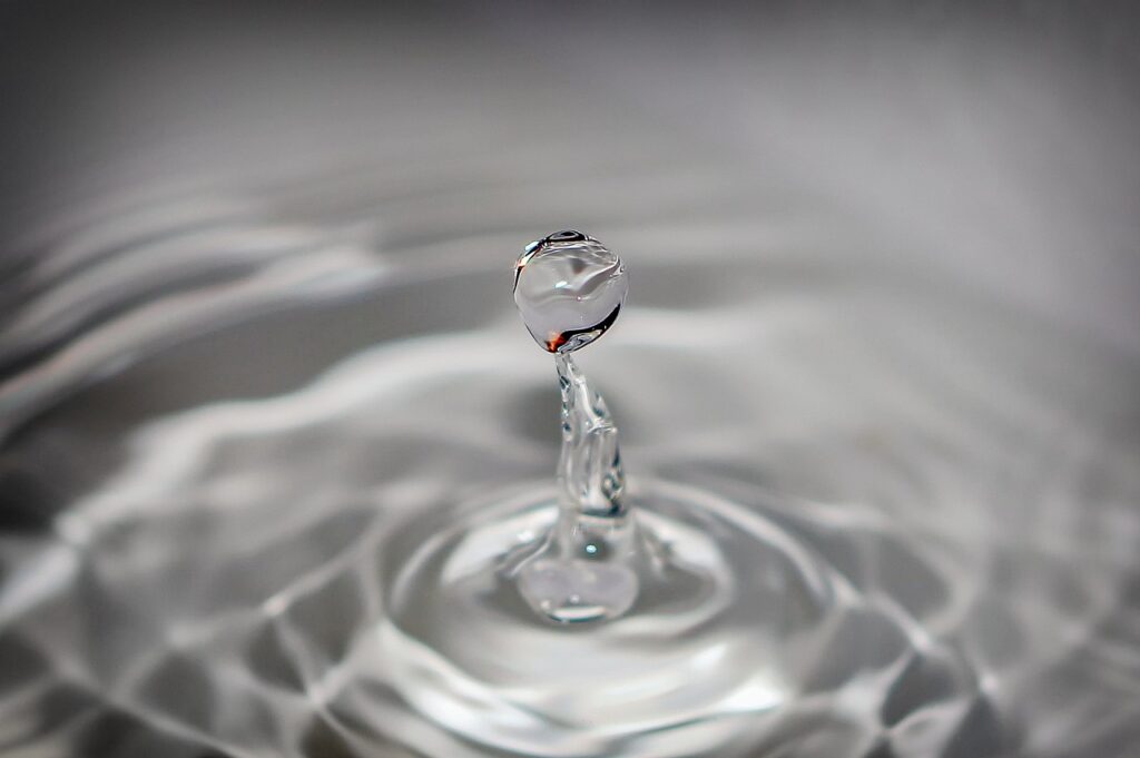 water, droplet, drop-1281247.jpg